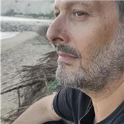 Docente impartisce lezioni per la materia Storia dell'arte, dalle origini alla storia dell'arte contemporanea